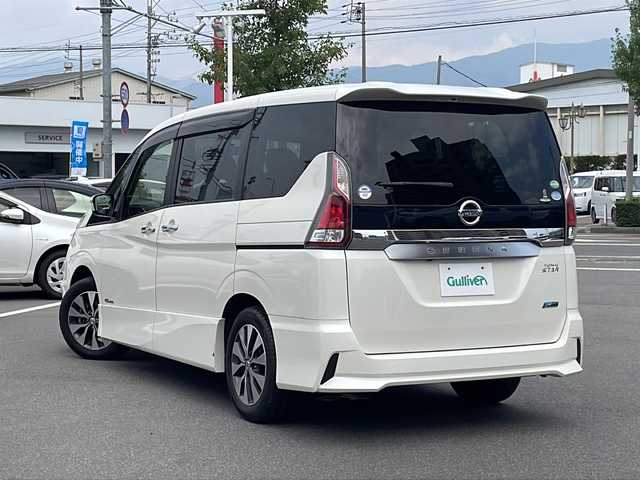 日産 セレナ ハイウェイスター 長野県 2016(平28)年 3.2万km ブリリアントホワイトパール 純正９インチナビ【MM516D-L】/（ＣＤ／ＤＶＤ／ＢＴ／フルセグＴＶ）/地図SD未到着の為動作確認未実地/ビルトインＥＴＣ/ドライブレコーダー/革巻きステアリング/ステアリングスイッチ/クルーズコントロール/両側パワースライドドア/アイドリングストップ/車線逸脱警報/エマージェンシーブレーキ/フォグランプ/オートライト/スマートキー/Pスタート/電動格納ミラー/純正フロアマット/純正16インチAW