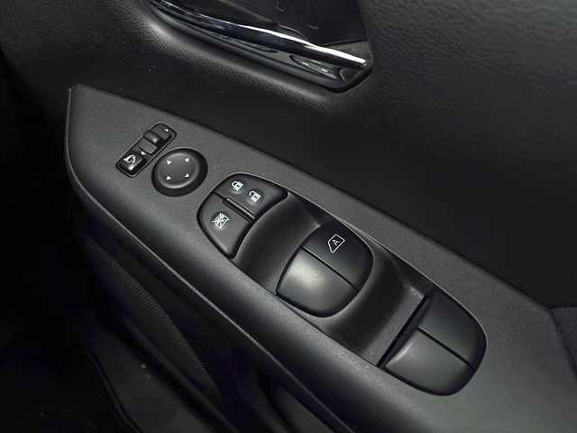 日産 セレナ ハイウェイスター 長野県 2016(平28)年 3.2万km ブリリアントホワイトパール 純正９インチナビ【MM516D-L】/（ＣＤ／ＤＶＤ／ＢＴ／フルセグＴＶ）/地図SD未到着の為動作確認未実地/ビルトインＥＴＣ/ドライブレコーダー/革巻きステアリング/ステアリングスイッチ/クルーズコントロール/両側パワースライドドア/アイドリングストップ/車線逸脱警報/エマージェンシーブレーキ/フォグランプ/オートライト/スマートキー/Pスタート/電動格納ミラー/純正フロアマット/純正16インチAW
