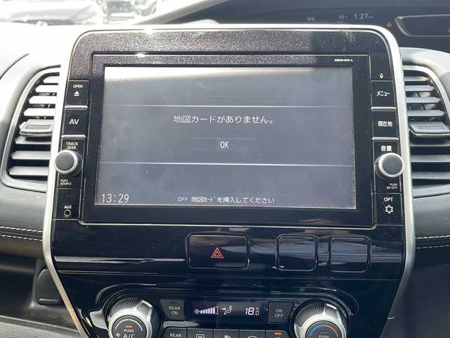 日産 セレナ ハイウェイスター 長野県 2016(平28)年 3.2万km ブリリアントホワイトパール 純正９インチナビ【MM516D-L】/（ＣＤ／ＤＶＤ／ＢＴ／フルセグＴＶ）/地図SD未到着の為動作確認未実地/ビルトインＥＴＣ/ドライブレコーダー/革巻きステアリング/ステアリングスイッチ/クルーズコントロール/両側パワースライドドア/アイドリングストップ/車線逸脱警報/エマージェンシーブレーキ/フォグランプ/オートライト/スマートキー/Pスタート/電動格納ミラー/純正フロアマット/純正16インチAW