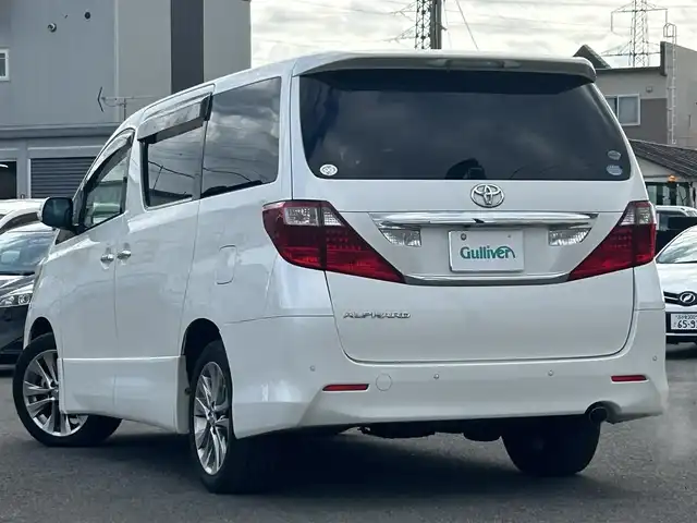 トヨタ アルファード 240S プライムセレクションⅡ 道央・札幌 2011(平23)年 17.4万km ホワイトパールクリスタルシャイン ４WD/寒冷地仕様/純正ディーラーOPナビ/CD/DVD/BT/フルセグ/純正フリップダウンモニター/横滑り防止装置/コーナーセンサー/バックカメラ/ETC/ECOMODE/ワイパーデアイサー/両側パワースライドドア/パワーバックドア/オットマン/プッシュスタート/スマートキー/ハロゲンヘッドライト/オートライト/フォグランプ/電動格納ミラー/ウィンカーミラー/純正フロアマット/ドアバイザー/スペアキー