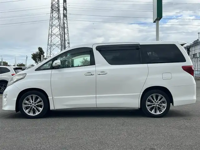 トヨタ アルファード 240S プライムセレクションⅡ 道央・札幌 2011(平23)年 17.4万km ホワイトパールクリスタルシャイン ４WD/寒冷地仕様/純正ディーラーOPナビ/CD/DVD/BT/フルセグ/純正フリップダウンモニター/横滑り防止装置/コーナーセンサー/バックカメラ/ETC/ECOMODE/ワイパーデアイサー/両側パワースライドドア/パワーバックドア/オットマン/プッシュスタート/スマートキー/ハロゲンヘッドライト/オートライト/フォグランプ/電動格納ミラー/ウィンカーミラー/純正フロアマット/ドアバイザー/スペアキー