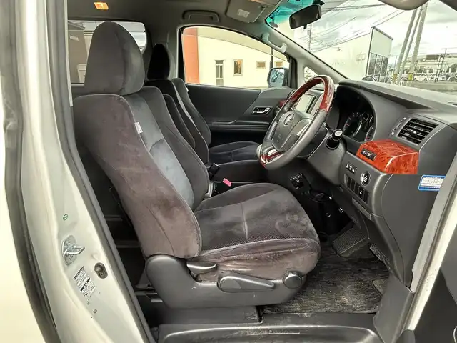 トヨタ アルファード 240S プライムセレクションⅡ 道央・札幌 2011(平23)年 17.4万km ホワイトパールクリスタルシャイン ４WD/寒冷地仕様/純正ディーラーOPナビ/CD/DVD/BT/フルセグ/純正フリップダウンモニター/横滑り防止装置/コーナーセンサー/バックカメラ/ETC/ECOMODE/ワイパーデアイサー/両側パワースライドドア/パワーバックドア/オットマン/プッシュスタート/スマートキー/ハロゲンヘッドライト/オートライト/フォグランプ/電動格納ミラー/ウィンカーミラー/純正フロアマット/ドアバイザー/スペアキー