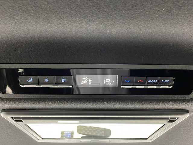 トヨタ ヴォクシー ハイブリッド S－Z 愛知県 2023(令5)年 1.7万km ホワイトパールクリスタルシャイン ワンオーナー/トヨタセーフティセンス/純正10.5インチディスプレイナビ/CD/DVD/DTV/Bluetooth/バックカメラ/純正フリップダウンモニター/両側パワースライドドア /レーダークルーズコントロール/LEDオートライト/オートマチックハイビーム /前後ドライブレコーダー/ビルトインETC2.0/ハーフレザーシート /シートヒーター /純正フロアマット/コーナーセンサー /スマートキー/スペアキー