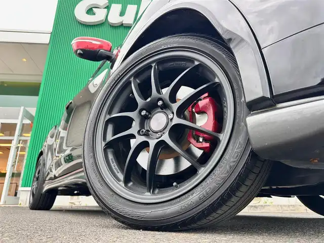 日産 ジューク ニスモ RS 宮城県 2014(平26)年 2万km スーパーブラック アラウンドビューモニター/＝＝＝/純正7インチナビ/(フルセグTV/CD/DVD/SD/BT/USB/AUX)/4WD/ビルトインETC/MTモード付AT/パドルシフト/オートエアコン/オートライト/革巻きステアリング/プッシュスタート＆スマートキー/ウインカー付き電動格納ミラー/ドアバイザー/ふらつき防止/HIDヘッドライト/フォグランプ/純正フロアマット/ENKEI18インチアルミホイール