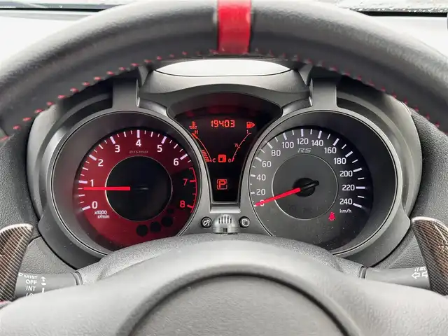 日産 ジューク ニスモ RS 宮城県 2014(平26)年 2万km スーパーブラック アラウンドビューモニター/＝＝＝/純正7インチナビ/(フルセグTV/CD/DVD/SD/BT/USB/AUX)/4WD/ビルトインETC/MTモード付AT/パドルシフト/オートエアコン/オートライト/革巻きステアリング/プッシュスタート＆スマートキー/ウインカー付き電動格納ミラー/ドアバイザー/ふらつき防止/HIDヘッドライト/フォグランプ/純正フロアマット/ENKEI18インチアルミホイール