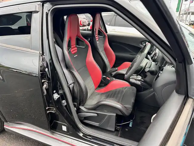日産 ジューク ニスモ RS 宮城県 2014(平26)年 2万km スーパーブラック アラウンドビューモニター/＝＝＝/純正7インチナビ/(フルセグTV/CD/DVD/SD/BT/USB/AUX)/4WD/ビルトインETC/MTモード付AT/パドルシフト/オートエアコン/オートライト/革巻きステアリング/プッシュスタート＆スマートキー/ウインカー付き電動格納ミラー/ドアバイザー/ふらつき防止/HIDヘッドライト/フォグランプ/純正フロアマット/ENKEI18インチアルミホイール
