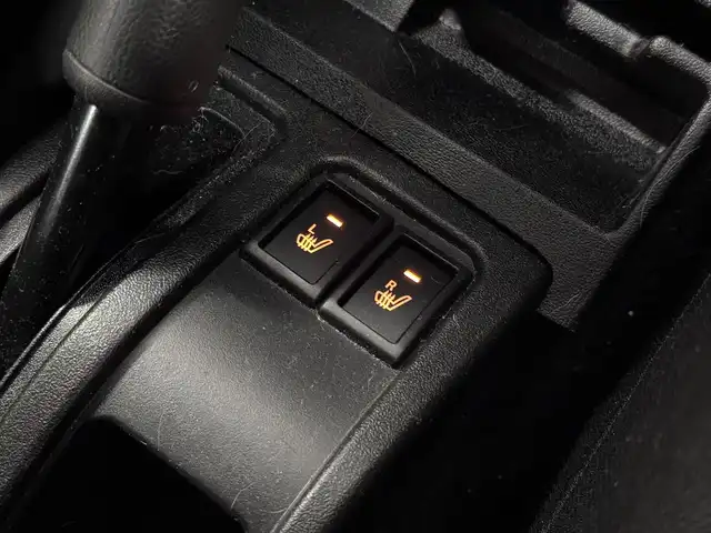 スズキ ジムニー XC 三重県 2020(令2)年 3.4万km ジャングルグリーン ガソリン・ターボ/パートタイム4WD/フロア5MT/カロッツェリア 9インチ『サイバーナビ』 AVIC-RQ910/（CD/DVD/MSV/SD/FM/AM/TV/USB/HDMI/AUX/Bluetooth/Streaming Video）/バックカメラ/ドライブレコーダー 前方/ETC/安全/・デュアルセンサーブレーキサポート/・車線逸脱警報機能/・ふらつき警報機能/・標識認識機能/・ハイビームアシスト/・トラクションコントロールシステム/・ヒルディセントコントロール/など/装備/・クルーズコントロール/・シートヒーター（D/N）/・オートエアコン/・ステアリングスイッチ/・オートライト/・LEDヘッドランプ/・フロントフォグランプ（白⇔黄色替え可能）/・プッシュスタート/・電動格納ドアミラー/・純正16inAW/・背面スペアタイヤ/・取/ナビ取/・スマートキーx1/・MONSTER SPORTマッドガード、マフラー、背面タイヤカバー/など