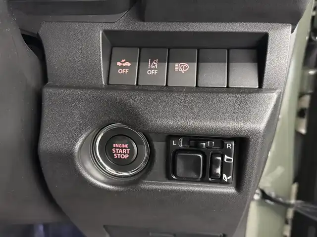 スズキ ジムニー XC 三重県 2020(令2)年 3.4万km ジャングルグリーン ガソリン・ターボ/パートタイム4WD/フロア5MT/カロッツェリア 9インチ『サイバーナビ』 AVIC-RQ910/（CD/DVD/MSV/SD/FM/AM/TV/USB/HDMI/AUX/Bluetooth/Streaming Video）/バックカメラ/ドライブレコーダー 前方/ETC/安全/・デュアルセンサーブレーキサポート/・車線逸脱警報機能/・ふらつき警報機能/・標識認識機能/・ハイビームアシスト/・トラクションコントロールシステム/・ヒルディセントコントロール/など/装備/・クルーズコントロール/・シートヒーター（D/N）/・オートエアコン/・ステアリングスイッチ/・オートライト/・LEDヘッドランプ/・フロントフォグランプ（白⇔黄色替え可能）/・プッシュスタート/・電動格納ドアミラー/・純正16inAW/・背面スペアタイヤ/・取/ナビ取/・スマートキーx1/・MONSTER SPORTマッドガード、マフラー、背面タイヤカバー/など