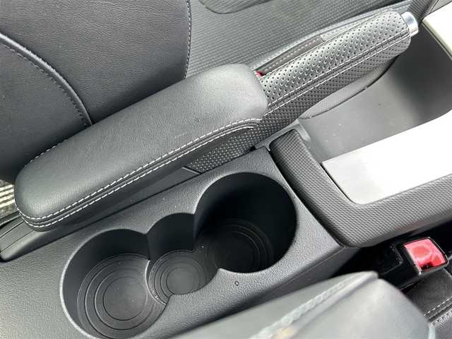 アウディ ＴＴクーペ 1．8 TFSI Sライン 群馬県 2012(平24)年 5.9万km アイビスホワイト ターボ/リトラクタブルリヤスポイラー/純正メモリナビ/CD・DVD・USB・SD/Bluetooth・フルセグTV/ビルトインETC/パドルシフト/ハーフレザーシート/前席パワーシート/純正アルミホイール/純正フロアマット/HIDヘッドライト/オートライト/スペアキー