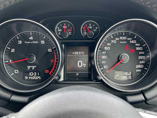 アウディ ＴＴクーペ 1．8 TFSI Sライン 群馬県 2012(平24)年 5.9万km アイビスホワイト ターボ/リトラクタブルリヤスポイラー/純正メモリナビ/CD・DVD・USB・SD/Bluetooth・フルセグTV/ビルトインETC/パドルシフト/ハーフレザーシート/前席パワーシート/純正アルミホイール/純正フロアマット/HIDヘッドライト/オートライト/スペアキー