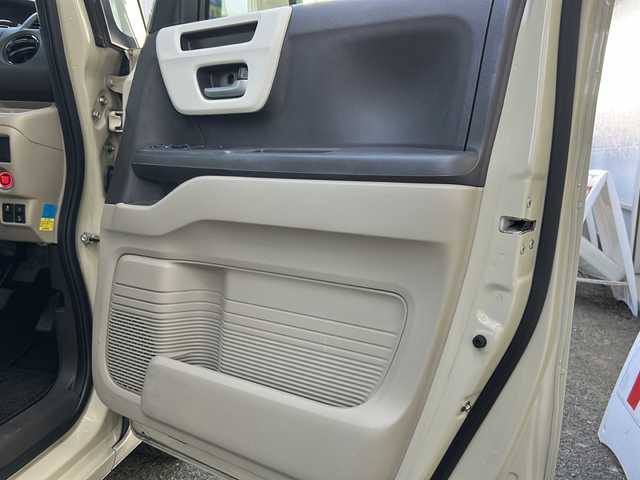 ホンダ Ｎ ＢＯＸ 2トーン G L ホンダセンシング 京都府 2018(平30)年 8.1万km プレミアムアイボリーパール2トーン （株）IDOMが運営する【じしゃロン伏見店】の/自社ローン専用車両になります。/こちらは現金またはオートローンご利用時の価格です。/自社ローンご希望の方は別途その旨お申し付けください//特記事項あり/社外ナビ/ホンダセンシング/ビルドインETC/LEDライト/オートライト/バックカメラ/片側パワースライドドア/クルーズコントロール