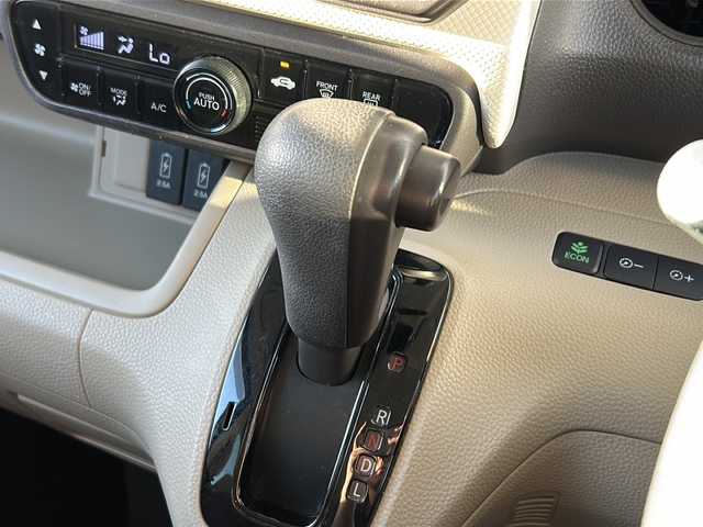 ホンダ Ｎ ＢＯＸ 2トーン G L ホンダセンシング 京都府 2018(平30)年 8.1万km プレミアムアイボリーパール2トーン （株）IDOMが運営する【じしゃロン伏見店】の/自社ローン専用車両になります。/こちらは現金またはオートローンご利用時の価格です。/自社ローンご希望の方は別途その旨お申し付けください//特記事項あり/社外ナビ/ホンダセンシング/ビルドインETC/LEDライト/オートライト/バックカメラ/片側パワースライドドア/クルーズコントロール