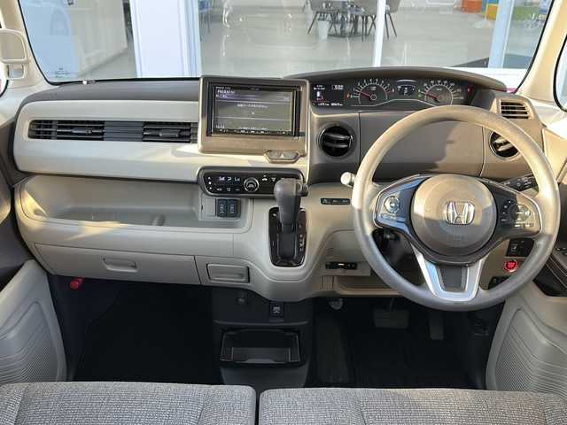 ホンダ Ｎ ＢＯＸ 2トーン G L ホンダセンシング 京都府 2018(平30)年 8.1万km プレミアムアイボリーパール2トーン （株）IDOMが運営する【じしゃロン伏見店】の/自社ローン専用車両になります。/こちらは現金またはオートローンご利用時の価格です。/自社ローンご希望の方は別途その旨お申し付けください//特記事項あり/社外ナビ/ホンダセンシング/ビルドインETC/LEDライト/オートライト/バックカメラ/片側パワースライドドア/クルーズコントロール