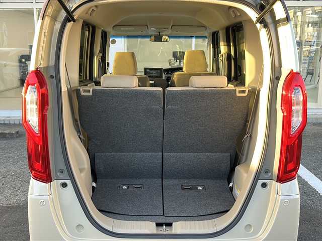 ホンダ Ｎ ＢＯＸ 2トーン G L ホンダセンシング 京都府 2018(平30)年 8.1万km プレミアムアイボリーパール2トーン （株）IDOMが運営する【じしゃロン伏見店】の/自社ローン専用車両になります。/こちらは現金またはオートローンご利用時の価格です。/自社ローンご希望の方は別途その旨お申し付けください//特記事項あり/社外ナビ/ホンダセンシング/ビルドインETC/LEDライト/オートライト/バックカメラ/片側パワースライドドア/クルーズコントロール