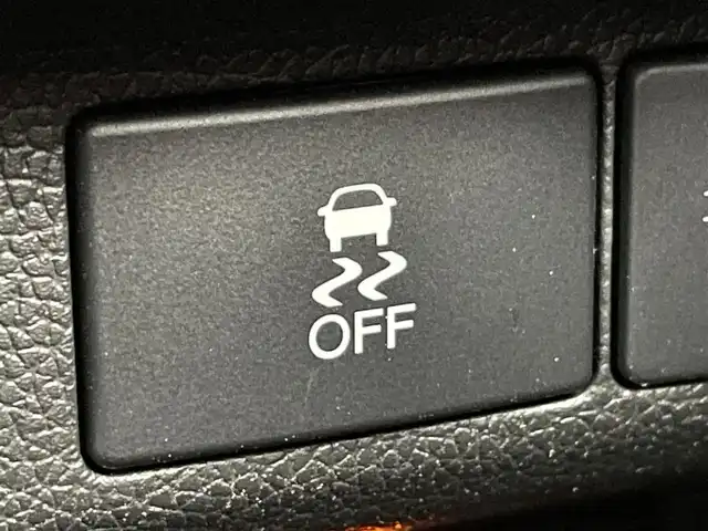 ホンダ フリード G ホンダセンシング 群馬県 2020(令2)年 1.3万km クリスタルブラックパール 純正９インチナビ　バックカメラ　両側パワースライドドア　アダプティブクルーズコントロール　ＬＥＤ　純正１５インチＡＷ　ステアリングリモコン　ドライブレコーダー　ＥＴＣ　コーナーセンサー　禁煙車