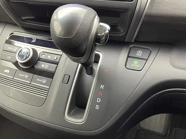 ホンダ フリード G ホンダセンシング 群馬県 2020(令2)年 1.3万km クリスタルブラックパール 純正９インチナビ　バックカメラ　両側パワースライドドア　アダプティブクルーズコントロール　ＬＥＤ　純正１５インチＡＷ　ステアリングリモコン　ドライブレコーダー　ＥＴＣ　コーナーセンサー　禁煙車