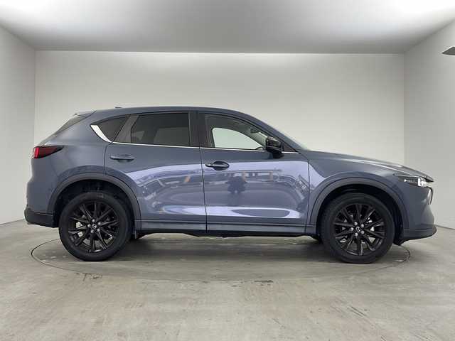 マツダ ＣＸ－５ XD ブラックトーンエディション 兵庫県 2021(令3)年 1.4万km ポリメタルグレーM ・純正10.25インチナビ（SDカード欠品）/・Bluetooth/USB/フルセグテレビ/・360°ビューモニター/・i-ACTIVE　SENSE/・スマート・ブレーキ・サポート/・スマート・シティ・ブレーキ・サポート/・レーダクルーズコントロール/・ドライバーアテンションアラート/・車間認知支援システム/・車線逸脱警報/・ブラインドスポットモニター/・横滑り防止装置/・レーンキープアシストシステム/・オートマチックハイビーム/・電子パーキングブレーキ/・オートホールドブレーキ/・パワーバックドア/・ヘッドアップディスプレイ/・ステアリングスイッチ/・ステアリングヒーター/・パドルシフト/・横滑り防止装置/・ハーフレザーシート/・前席シートヒーター/・運転席パワーシート/・社外フロアマット/・LEDヘッドライト/・フォグライト/・純正19インチアルミホイールタイヤ/・電動格納ミラー/・前方ドライブレコーダー/・ETC2.0/・スマートキー/・スペアキー