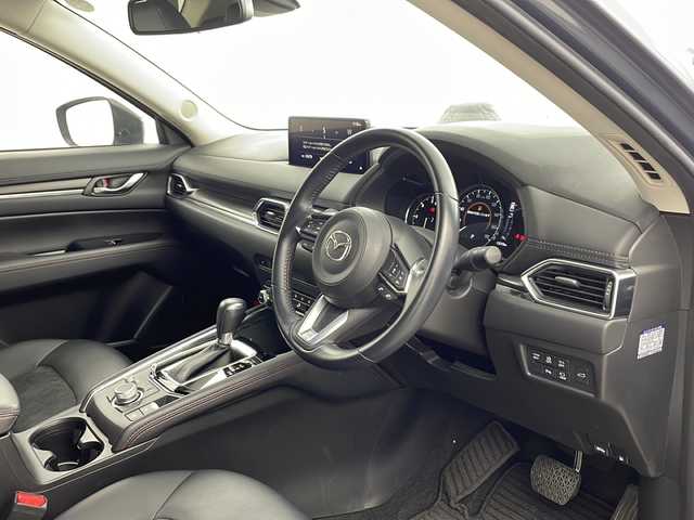 マツダ ＣＸ－５ XD ブラックトーンエディション 兵庫県 2021(令3)年 1.4万km ポリメタルグレーM ・純正10.25インチナビ（SDカード欠品）/・Bluetooth/USB/フルセグテレビ/・360°ビューモニター/・i-ACTIVE　SENSE/・スマート・ブレーキ・サポート/・スマート・シティ・ブレーキ・サポート/・レーダクルーズコントロール/・ドライバーアテンションアラート/・車間認知支援システム/・車線逸脱警報/・ブラインドスポットモニター/・横滑り防止装置/・レーンキープアシストシステム/・オートマチックハイビーム/・電子パーキングブレーキ/・オートホールドブレーキ/・パワーバックドア/・ヘッドアップディスプレイ/・ステアリングスイッチ/・ステアリングヒーター/・パドルシフト/・横滑り防止装置/・ハーフレザーシート/・前席シートヒーター/・運転席パワーシート/・社外フロアマット/・LEDヘッドライト/・フォグライト/・純正19インチアルミホイールタイヤ/・電動格納ミラー/・前方ドライブレコーダー/・ETC2.0/・スマートキー/・スペアキー