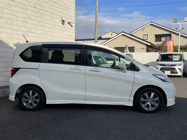 ホンダ フリード Gエアロ ジャストセレクション 大分県 2009(平21)年 5.2万km プレミアムホワイトパール ワンオーナー/両側パワースライドドア/純正15インチアルミホール/エンジンスターター/HIDヘッドライト/フォグランプ/オートライト/レザーステアリング/チルトステアリング/ウインカーミラー/リアプライバシーガラス/ドアバイザー/フロアマット/電動格納ミラー/Wエアバッグ/ABS/スマートキー×2/保証書/車両取説