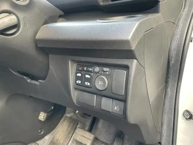 ホンダ フリード Gエアロ ジャストセレクション 大分県 2009(平21)年 5.2万km プレミアムホワイトパール ワンオーナー/両側パワースライドドア/純正15インチアルミホール/エンジンスターター/HIDヘッドライト/フォグランプ/オートライト/レザーステアリング/チルトステアリング/ウインカーミラー/リアプライバシーガラス/ドアバイザー/フロアマット/電動格納ミラー/Wエアバッグ/ABS/スマートキー×2/保証書/車両取説