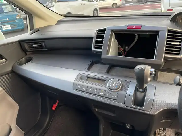 ホンダ フリード Gエアロ ジャストセレクション 大分県 2009(平21)年 5.2万km プレミアムホワイトパール ワンオーナー/両側パワースライドドア/純正15インチアルミホール/エンジンスターター/HIDヘッドライト/フォグランプ/オートライト/レザーステアリング/チルトステアリング/ウインカーミラー/リアプライバシーガラス/ドアバイザー/フロアマット/電動格納ミラー/Wエアバッグ/ABS/スマートキー×2/保証書/車両取説