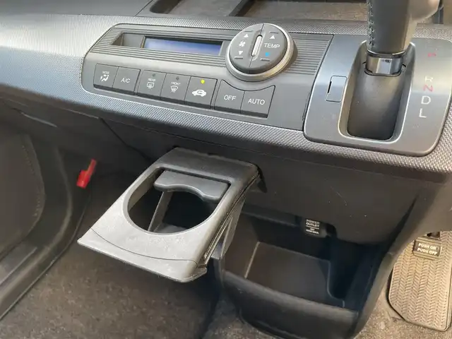 ホンダ フリード Gエアロ ジャストセレクション 大分県 2009(平21)年 5.2万km プレミアムホワイトパール ワンオーナー/両側パワースライドドア/純正15インチアルミホール/エンジンスターター/HIDヘッドライト/フォグランプ/オートライト/レザーステアリング/チルトステアリング/ウインカーミラー/リアプライバシーガラス/ドアバイザー/フロアマット/電動格納ミラー/Wエアバッグ/ABS/スマートキー×2/保証書/車両取説