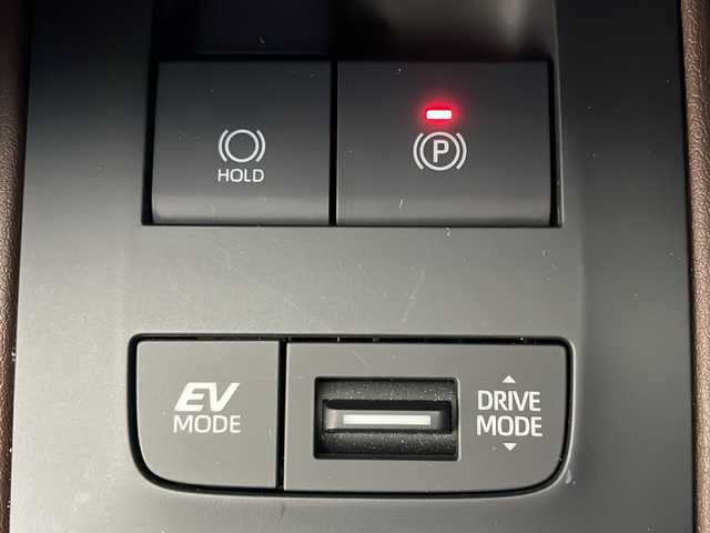 トヨタ ハリアー ハイブリッド G 茨城県 2024(令6)年 1.2万km プラチナホワイトパールマイカ 純正ディスプレイオーディオ/フルセグTV/バックカメラ/ETC/ドライブレコーダー/電動リアゲート/追従クルーズコントロール/デジタルインナーミラー/パワーシート/ハーフレザーシート/横滑り防止装置/コーナーセンサー/衝突軽減ブレーキ/LEDヘッドライト