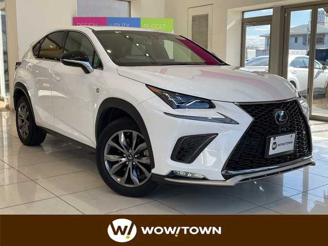 レクサス ＮＸ 300 Fスポーツ 埼玉県 2018(平30)年 2.1万km ホワイトノーヴァガラスフレーク 衝突軽減ブレーキ /サンルーフ /三眼LED /純正ナビ/　　CD/DVD/BT/フルセグ /全方位カメラ /パワーバックドア /レーダークルーズコントロール /革シート /シートヒーター/クーラー /純正18インチアルミホイール/ブラインドスポットモニター/パドルシフト/ステアリングヒーター/スイッチ/純正ETC2.0