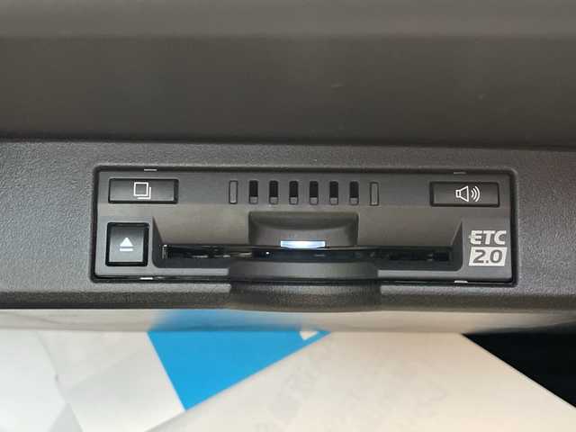 レクサス ＮＸ 300 Fスポーツ 埼玉県 2018(平30)年 2.1万km ホワイトノーヴァガラスフレーク 衝突軽減ブレーキ /サンルーフ /三眼LED /純正ナビ/　　CD/DVD/BT/フルセグ /全方位カメラ /パワーバックドア /レーダークルーズコントロール /革シート /シートヒーター/クーラー /純正18インチアルミホイール/ブラインドスポットモニター/パドルシフト/ステアリングヒーター/スイッチ/純正ETC2.0