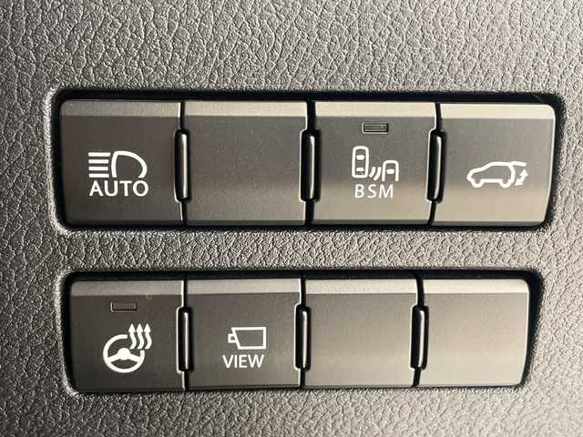 レクサス ＮＸ 300 Fスポーツ 埼玉県 2018(平30)年 2.1万km ホワイトノーヴァガラスフレーク 衝突軽減ブレーキ /サンルーフ /三眼LED /純正ナビ/　　CD/DVD/BT/フルセグ /全方位カメラ /パワーバックドア /レーダークルーズコントロール /革シート /シートヒーター/クーラー /純正18インチアルミホイール/ブラインドスポットモニター/パドルシフト/ステアリングヒーター/スイッチ/純正ETC2.0