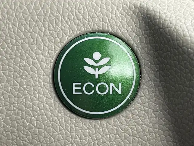 ホンダ Ｎ ＷＧＮ G SSコンフォートパッケージ 岡山県 2018(平30)年 5万km プレミアムホワイトパールⅡ 社外８インチナビ　(AVIC-RL901)/【CD/DVD/BT/SD/フルセグ】/ビルトインＥＴＣ　/シートヒーター　/バックカメラ/ＨＩＤヘッドライト/スマートキー　/スペアキー×1　/アイドリングストップ/ミュージックサーバー/禁煙車/踏み間違い防止/オートライト/オートエアコン