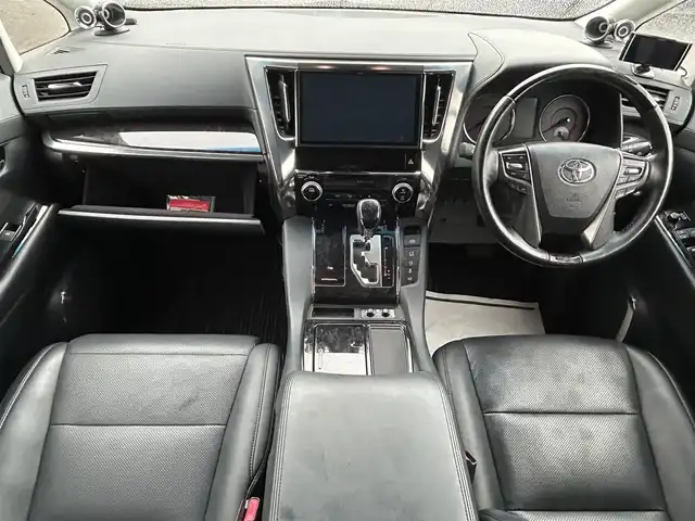 トヨタ アルファード S Cパッケージ 道東・釧路十勝 2019(平31)年 7.3万km ホワイトパールクリスタルシャイン トヨタセーフティセンス/　オートハイビーム/　レーンアシスト/　プリクラッシュセーフティ/　レーダークルーズコントロール/　クリアランスソナー/4WD/プッシュスタート/フルセグTV/純正10インチナビ/（CD/DVD/Bluetooth/フルセグTV/HDMI)/バックカメラ/両側パワースライドドア/ビルトインETC2.0/1列目シートヒーター/1列目シートベンチレーション/1列目2列目パワーシート/ステアリングヒーター/パワーバックドア/オットマン/LEDヘッドライト/オートライト/フロントフォグランプ/レザーシート/トヨタセーフティセンス/・オートハイビーム/・レーンアシスト/・プリクラッシュセーフティ/・レーダークルーズコントロール/・クリアランスソナー/MTモード付AT/電動パーキングブレーキ/オートブレーキホールド/レーダー探知機/プッシュスタート/スマートキー/保証書/取扱説明書