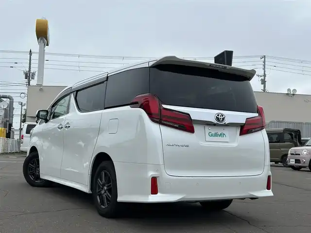 トヨタ アルファード S Cパッケージ 道東・釧路十勝 2019(平31)年 7.3万km ホワイトパールクリスタルシャイン トヨタセーフティセンス/　オートハイビーム/　レーンアシスト/　プリクラッシュセーフティ/　レーダークルーズコントロール/　クリアランスソナー/4WD/プッシュスタート/フルセグTV/純正10インチナビ/（CD/DVD/Bluetooth/フルセグTV/HDMI)/バックカメラ/両側パワースライドドア/ビルトインETC2.0/1列目シートヒーター/1列目シートベンチレーション/1列目2列目パワーシート/ステアリングヒーター/パワーバックドア/オットマン/LEDヘッドライト/オートライト/フロントフォグランプ/レザーシート/トヨタセーフティセンス/・オートハイビーム/・レーンアシスト/・プリクラッシュセーフティ/・レーダークルーズコントロール/・クリアランスソナー/MTモード付AT/電動パーキングブレーキ/オートブレーキホールド/レーダー探知機/プッシュスタート/スマートキー/保証書/取扱説明書