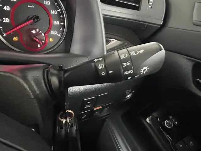 トヨタ アルファード S Cパッケージ 道東・釧路十勝 2019(平31)年 7.3万km ホワイトパールクリスタルシャイン トヨタセーフティセンス/　オートハイビーム/　レーンアシスト/　プリクラッシュセーフティ/　レーダークルーズコントロール/　クリアランスソナー/4WD/プッシュスタート/フルセグTV/純正10インチナビ/（CD/DVD/Bluetooth/フルセグTV/HDMI)/バックカメラ/両側パワースライドドア/ビルトインETC2.0/1列目シートヒーター/1列目シートベンチレーション/1列目2列目パワーシート/ステアリングヒーター/パワーバックドア/オットマン/LEDヘッドライト/オートライト/フロントフォグランプ/レザーシート/トヨタセーフティセンス/・オートハイビーム/・レーンアシスト/・プリクラッシュセーフティ/・レーダークルーズコントロール/・クリアランスソナー/MTモード付AT/電動パーキングブレーキ/オートブレーキホールド/レーダー探知機/プッシュスタート/スマートキー/保証書/取扱説明書