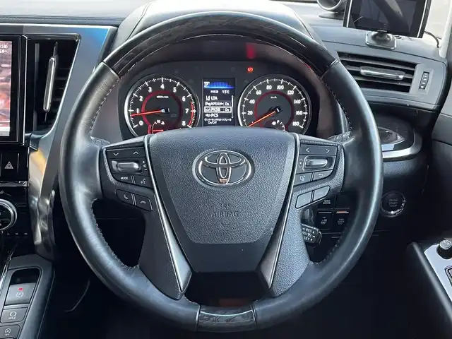 トヨタ アルファード S Cパッケージ 道東・釧路十勝 2019(平31)年 7.3万km ホワイトパールクリスタルシャイン トヨタセーフティセンス/　オートハイビーム/　レーンアシスト/　プリクラッシュセーフティ/　レーダークルーズコントロール/　クリアランスソナー/4WD/プッシュスタート/フルセグTV/純正10インチナビ/（CD/DVD/Bluetooth/フルセグTV/HDMI)/バックカメラ/両側パワースライドドア/ビルトインETC2.0/1列目シートヒーター/1列目シートベンチレーション/1列目2列目パワーシート/ステアリングヒーター/パワーバックドア/オットマン/LEDヘッドライト/オートライト/フロントフォグランプ/レザーシート/トヨタセーフティセンス/・オートハイビーム/・レーンアシスト/・プリクラッシュセーフティ/・レーダークルーズコントロール/・クリアランスソナー/MTモード付AT/電動パーキングブレーキ/オートブレーキホールド/レーダー探知機/プッシュスタート/スマートキー/保証書/取扱説明書