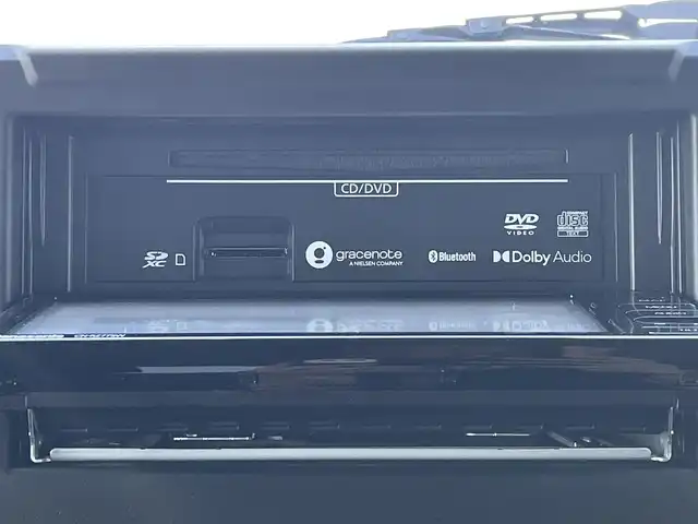 スズキ ジムニー XC 愛媛県 2022(令4)年 1.3万km ピュアホワイトP 純正メモリナビ/CD/DVD/BT/MSV/iPod/フルセグTV/クルーズコントロール/車線逸脱防止装置/衝突被害軽減システム/ダウンヒルアシストコントロール/D/N席シートヒーター/ヒートミラー/電格ミラー/ヘッドライトウォッシャー/ドアバイザー/LEDヘッドライト/シガーソケット/ISOFIX/4WD切替