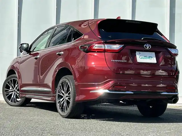 トヨタ ハリアー プレミアム 福岡県 2019(令1)年 5.3万km ダークレッドマイカメタリック ・純正ナビ/（BLUETOOTH/フルセグ/バックカメラ/・ワンオーナー/・ETC/・ドライブレコーダー/・クルーズコントロール/・レーンキープアシスト/・スペアキー/・カードキー/・電動リアゲート/・エアロパーツ/・純正フロアマット/・LEDライト/・カーテンエアバッグ/・保証書