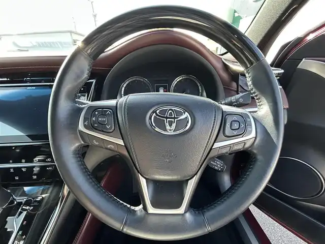 トヨタ ハリアー プレミアム 福岡県 2019(令1)年 5.3万km ダークレッドマイカメタリック ・純正ナビ/（BLUETOOTH/フルセグ/バックカメラ/・ワンオーナー/・ETC/・ドライブレコーダー/・クルーズコントロール/・レーンキープアシスト/・スペアキー/・カードキー/・電動リアゲート/・エアロパーツ/・純正フロアマット/・LEDライト/・カーテンエアバッグ/・保証書