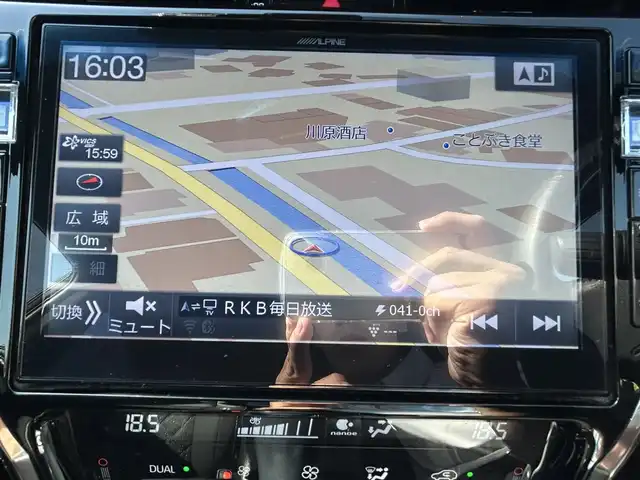 トヨタ ハリアー プレミアム 福岡県 2019(令1)年 5.3万km ダークレッドマイカメタリック ・純正ナビ/（BLUETOOTH/フルセグ/バックカメラ/・ワンオーナー/・ETC/・ドライブレコーダー/・クルーズコントロール/・レーンキープアシスト/・スペアキー/・カードキー/・電動リアゲート/・エアロパーツ/・純正フロアマット/・LEDライト/・カーテンエアバッグ/・保証書