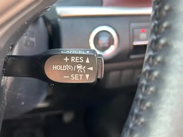 トヨタ ハリアー プレミアム 福岡県 2019(令1)年 5.3万km ダークレッドマイカメタリック ・純正ナビ/（BLUETOOTH/フルセグ/バックカメラ/・ワンオーナー/・ETC/・ドライブレコーダー/・クルーズコントロール/・レーンキープアシスト/・スペアキー/・カードキー/・電動リアゲート/・エアロパーツ/・純正フロアマット/・LEDライト/・カーテンエアバッグ/・保証書