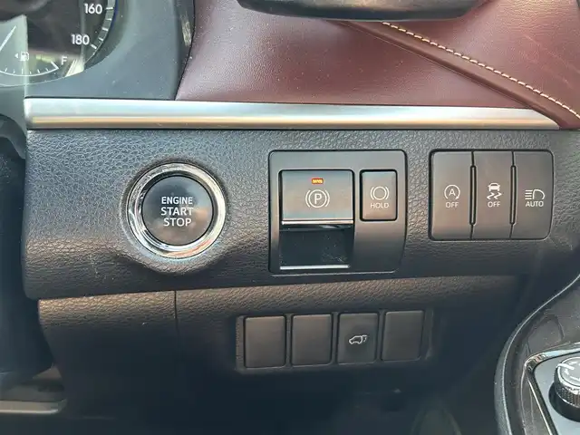 トヨタ ハリアー プレミアム 福岡県 2019(令1)年 5.3万km ダークレッドマイカメタリック ・純正ナビ/（BLUETOOTH/フルセグ/バックカメラ/・ワンオーナー/・ETC/・ドライブレコーダー/・クルーズコントロール/・レーンキープアシスト/・スペアキー/・カードキー/・電動リアゲート/・エアロパーツ/・純正フロアマット/・LEDライト/・カーテンエアバッグ/・保証書