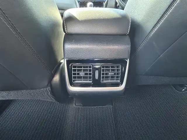 トヨタ ハリアー プレミアム 福岡県 2019(令1)年 5.3万km ダークレッドマイカメタリック ・純正ナビ/（BLUETOOTH/フルセグ/バックカメラ/・ワンオーナー/・ETC/・ドライブレコーダー/・クルーズコントロール/・レーンキープアシスト/・スペアキー/・カードキー/・電動リアゲート/・エアロパーツ/・純正フロアマット/・LEDライト/・カーテンエアバッグ/・保証書