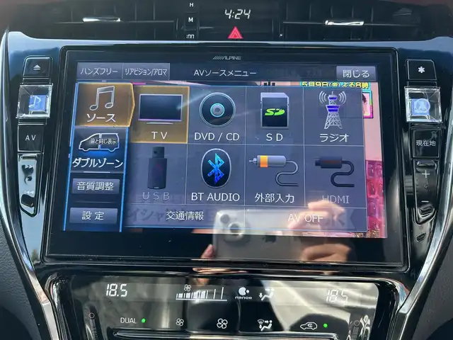 トヨタ ハリアー プレミアム 福岡県 2019(令1)年 5.3万km ダークレッドマイカメタリック ・純正ナビ/（BLUETOOTH/フルセグ/バックカメラ/・ワンオーナー/・ETC/・ドライブレコーダー/・クルーズコントロール/・レーンキープアシスト/・スペアキー/・カードキー/・電動リアゲート/・エアロパーツ/・純正フロアマット/・LEDライト/・カーテンエアバッグ/・保証書