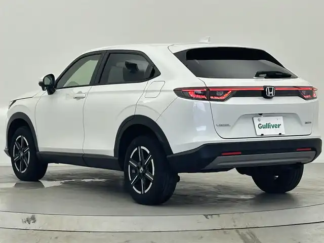 ホンダ ヴェゼル ハイブリッド e:HEV X 宮城県 2022(令4)年 4.3万km プラチナホワイトパール Honda CONNECTディスプレイ/フルセグTV/FM/AM/BT/バックカメラ/ETC2.0/クルーズコントロール/ドライブレコーダー(DRH-204WD)/置くだけ充電/ブレーキホールド/電動パーキング/パドルシフト/横滑り防止装置/コーナーセンサー/衝突被害軽減システム/踏み間違い衝突軽減システム/ダウンヒルアシストコントロール/スペアキー/純正フロアマット