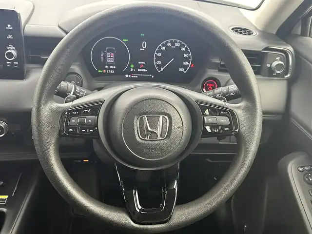 ホンダ ヴェゼル ハイブリッド e:HEV X 宮城県 2022(令4)年 4.3万km プラチナホワイトパール Honda CONNECTディスプレイ/フルセグTV/FM/AM/BT/バックカメラ/ETC2.0/クルーズコントロール/ドライブレコーダー(DRH-204WD)/置くだけ充電/ブレーキホールド/電動パーキング/パドルシフト/横滑り防止装置/コーナーセンサー/衝突被害軽減システム/踏み間違い衝突軽減システム/ダウンヒルアシストコントロール/スペアキー/純正フロアマット