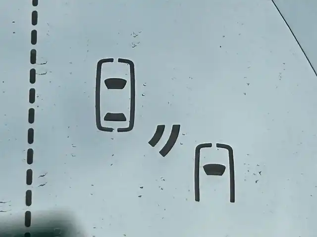 レクサス ＲＸ 450h バージョンL 静岡県 2016(平28)年 4万km グラファイトブラックガラスフレーク エンジンスタートボタン/パワーステアリング/パワーウィンドウ/取扱説明書/100V充電/アイドリングストップ/オートエアコン/スマートキー/スペアキー１本/クルーズコントロール/ETC2.0/USB入力端子/全方位カメラ/純正ナビ（CD.BT.ワンセグ）/電動リアゲート/電動格納セカンドシート/純正ドライブレコーダー/純正フロアマット/D席N席パワーシート/全席シートヒーター/D席N席エアシート/純正アルミホイール/ABS/横滑り防止装置/コーナーセンサー前後/レーンキープアシスト/オートライト/オートマチックハイビーム/LEDライト/W+サイトエアバック/衝突軽減システム/カーテンエアバック/ステアリングヒーター/BSM