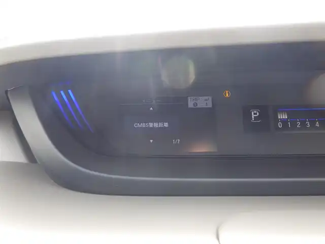 ホンダ フリード G ホンダセンシング 千葉県 2019(令1)年 2.5万km シルバーミストグリーンM ホンダセンシング/・衝突軽減ブレーキ（CMBS）/・車線維持支援システム（LKAS）/・アダプティブクルーズコントロール（ACC）/・後方誤発進抑制機能/・誤発進抑制機能/両側パワースライドドア/9インチ純正メモリーナビ/地デジTV/【DVD/CD再生機能　Bluetooth接続】/バックカメラ/ドライブレコーダー/前席シートヒーター/ETC/LEDヘッドライト/ウインカーミラー/コーナーセンサー/Honda スマートキー
