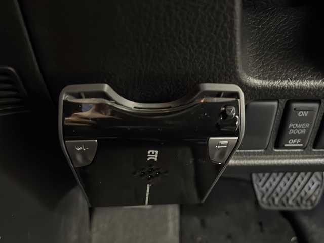 日産 セレナ ハイウェイスター S HV Vセレ 高知県 2013(平25)年 2.6万km スーパーブラック 純正ナビ/(Bluetooth/CD/SD/DVD/AUX/フルセグ)/バックカメラ/ETC/両側パワースライドドア/クルーズコントロール/純正16インチアルミホイール/純正フロアマット/オートライト/キセノンヘッドライト/フォグランプ/プッシュスタート/スマートキー/横滑り防止装置