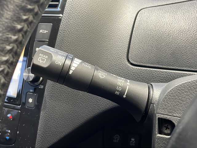 日産 セレナ ハイウェイスター S HV Vセレ 高知県 2013(平25)年 2.6万km スーパーブラック 純正ナビ/(Bluetooth/CD/SD/DVD/AUX/フルセグ)/バックカメラ/ETC/両側パワースライドドア/クルーズコントロール/純正16インチアルミホイール/純正フロアマット/オートライト/キセノンヘッドライト/フォグランプ/プッシュスタート/スマートキー/横滑り防止装置