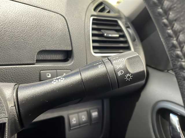 日産 セレナ ハイウェイスター S HV Vセレ 高知県 2013(平25)年 2.6万km スーパーブラック 純正ナビ/(Bluetooth/CD/SD/DVD/AUX/フルセグ)/バックカメラ/ETC/両側パワースライドドア/クルーズコントロール/純正16インチアルミホイール/純正フロアマット/オートライト/キセノンヘッドライト/フォグランプ/プッシュスタート/スマートキー/横滑り防止装置